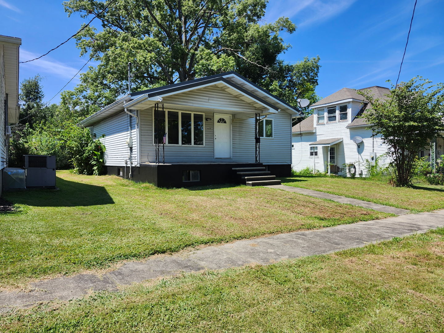 609 S Ledford Street Property Photo 1