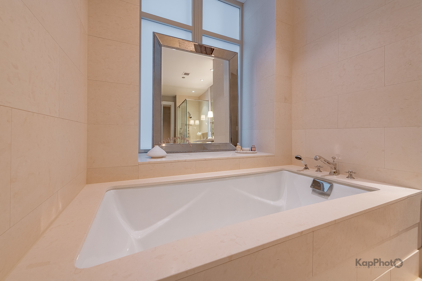118 E Erie Street 18d Property Photo 45