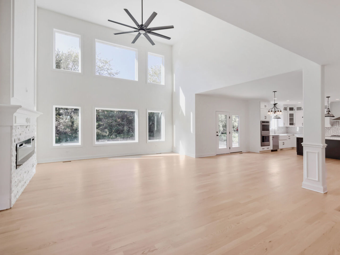 22660 Frontier Court Property Photo 9