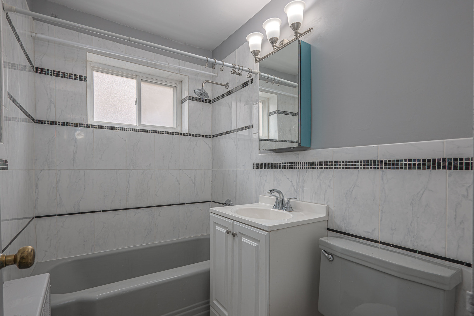 6139 N Seeley Avenue G Property Photo 7