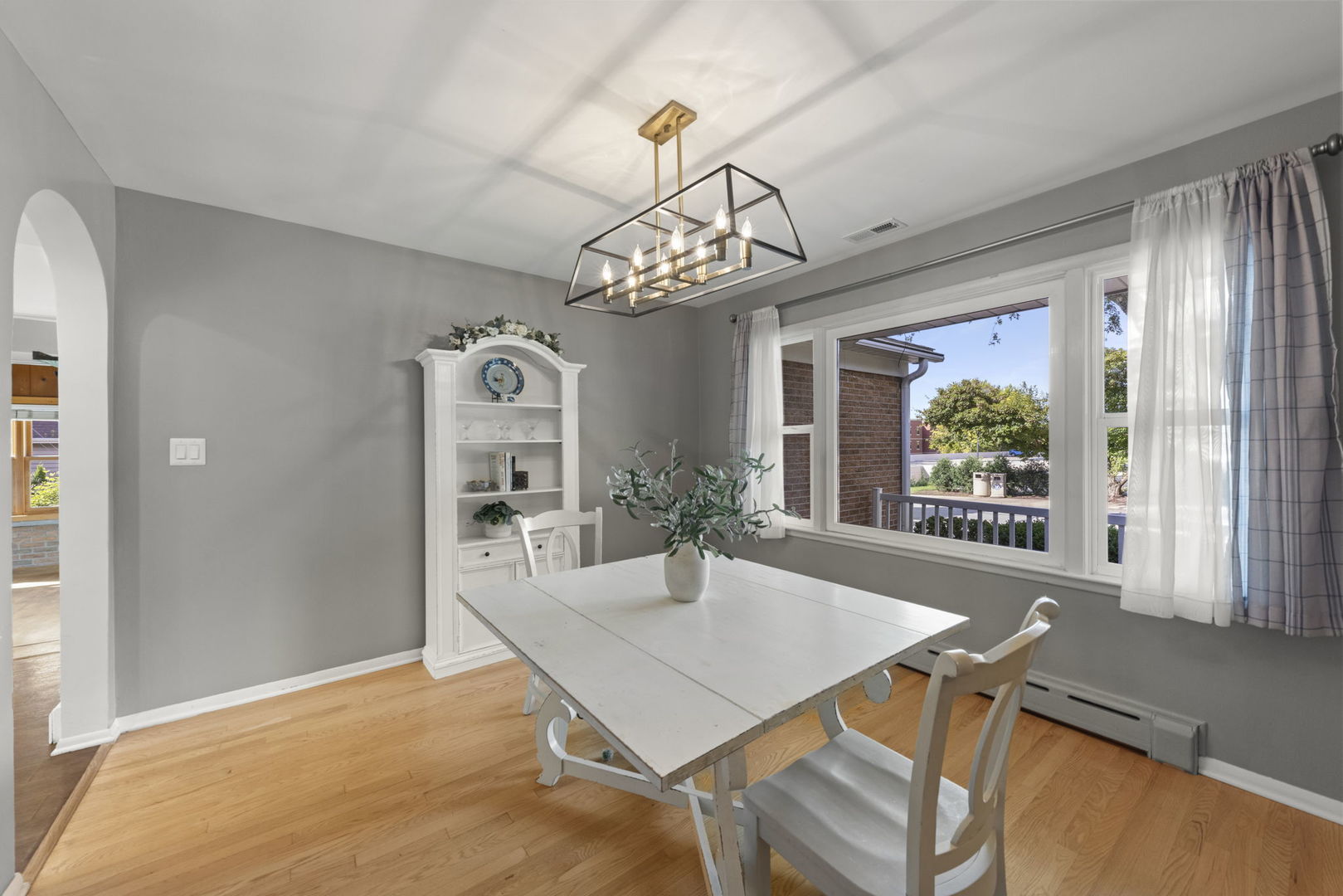 304 S Loomis Street Property Photo 11