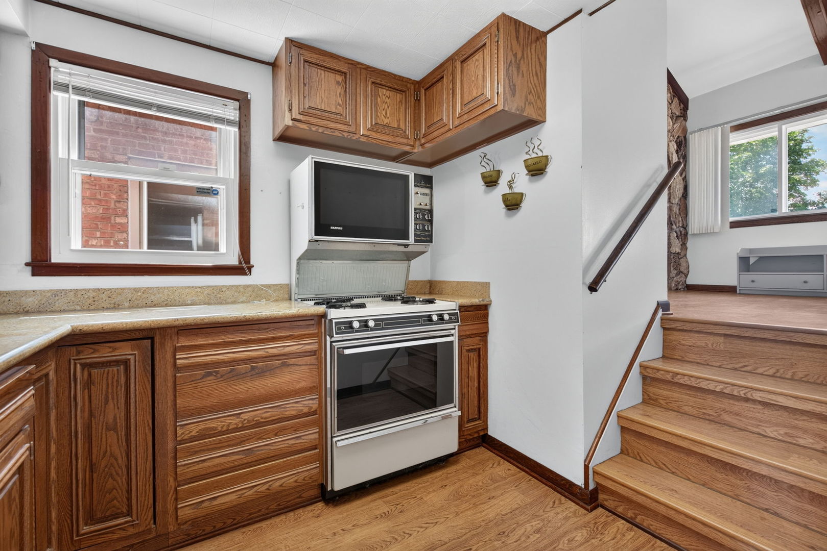 5941 S Parkside Avenue Property Photo 12