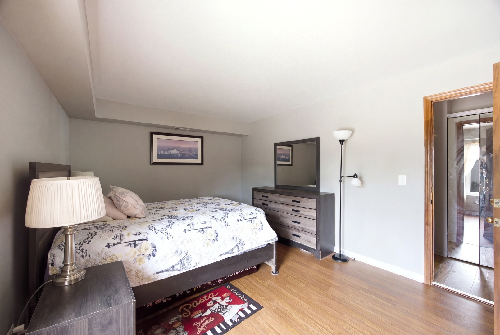 731 E Fullerton Avenue 204 Property Photo 12