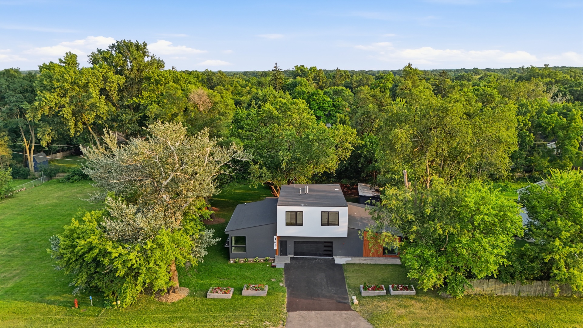 671 W Lake Cook Road Property Photo 42