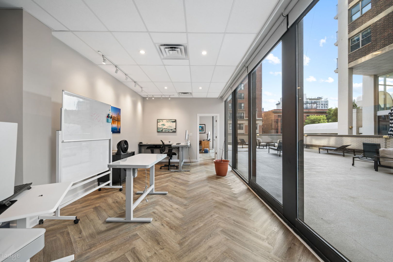3200 N Lake Shore Drive 200 Property Photo 6