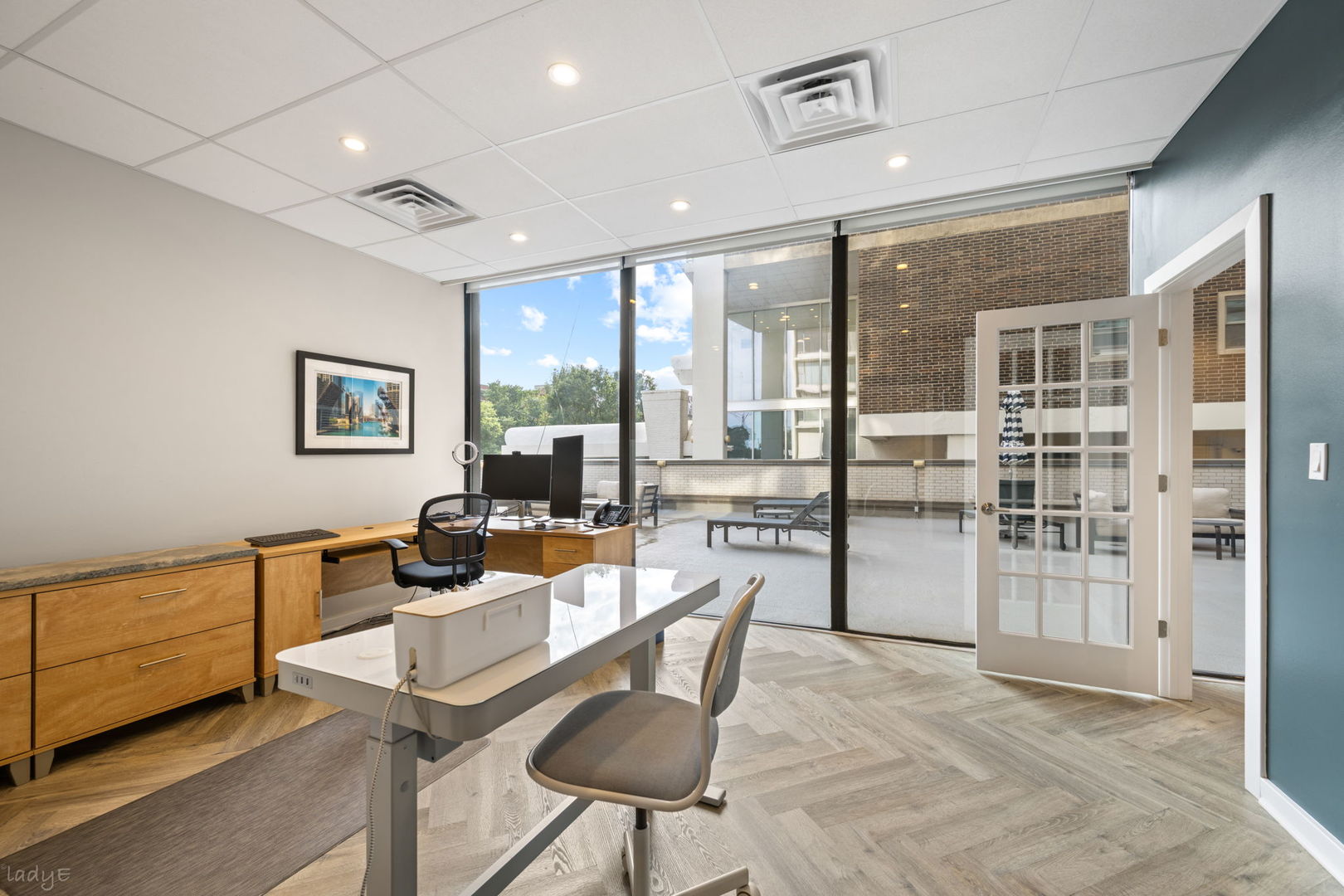 3200 N Lake Shore Drive 200 Property Photo 7