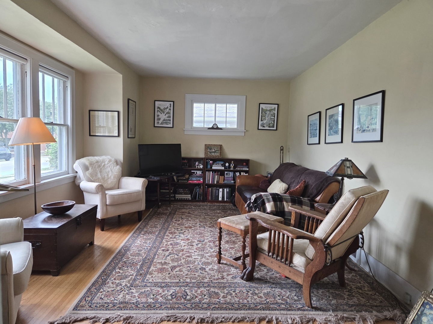 4525 Main Street Property Photo 5