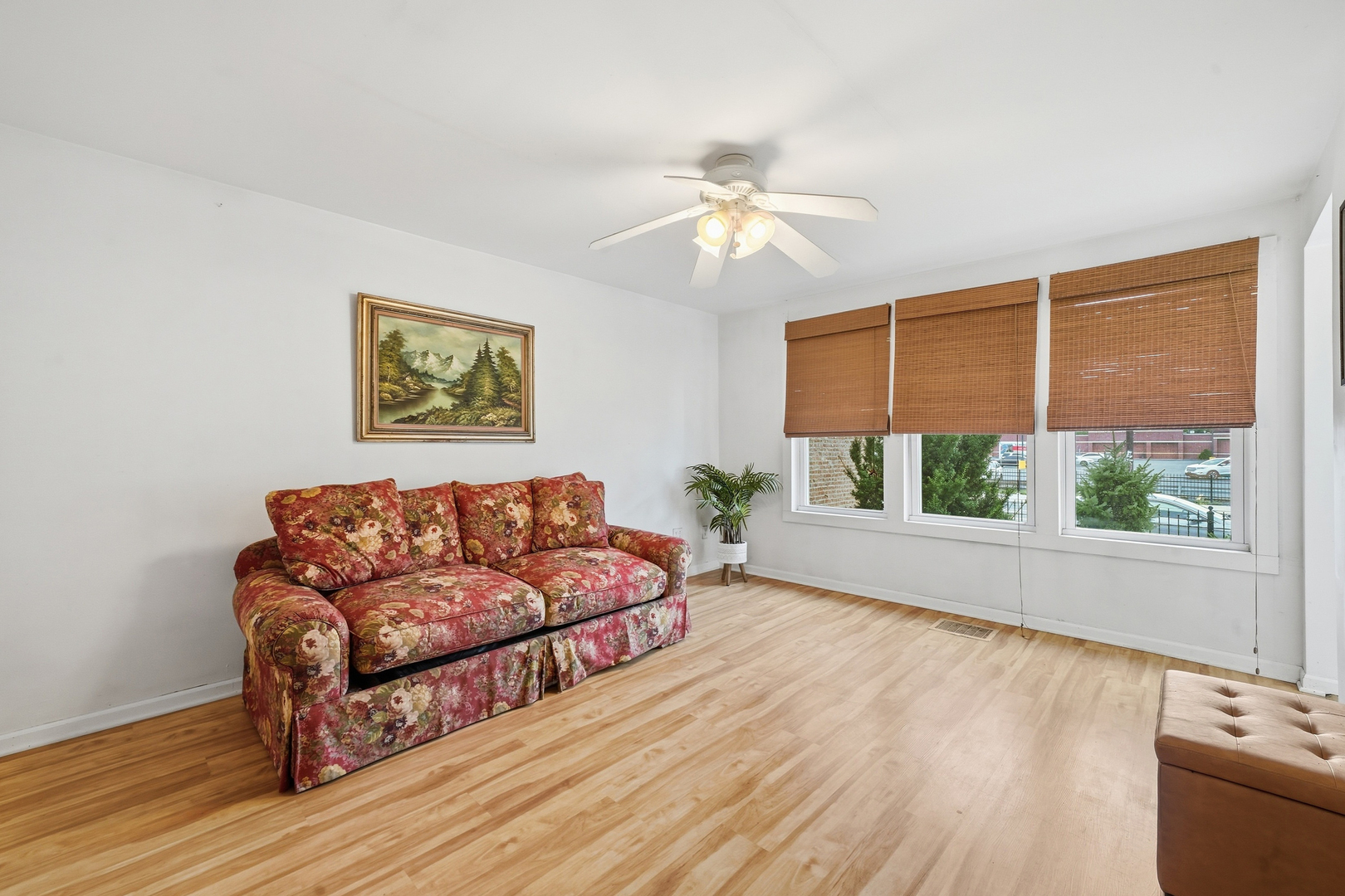 4555 S Halsted Street Property Photo 4
