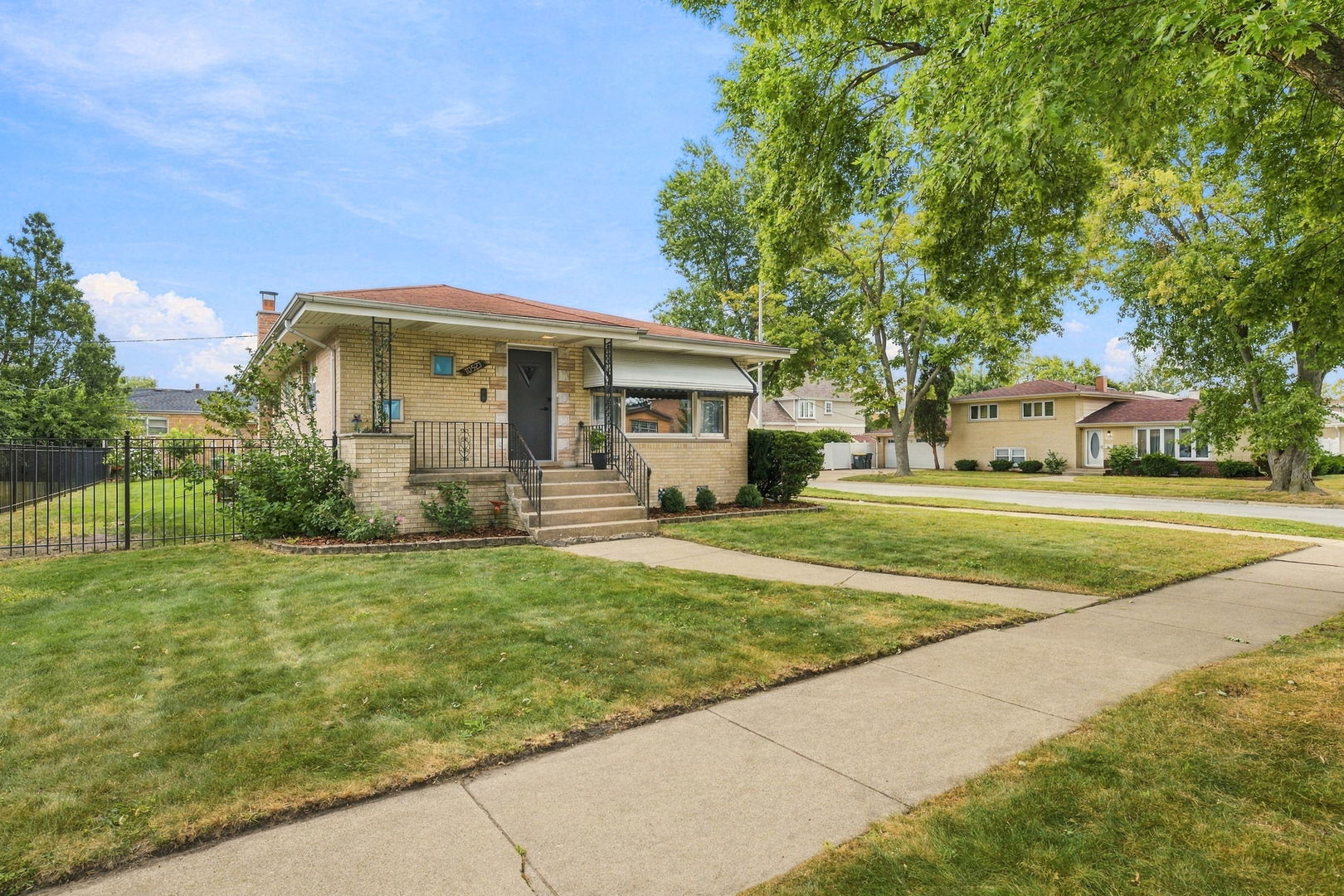 10521 Lavergne Avenue Property Photo 2