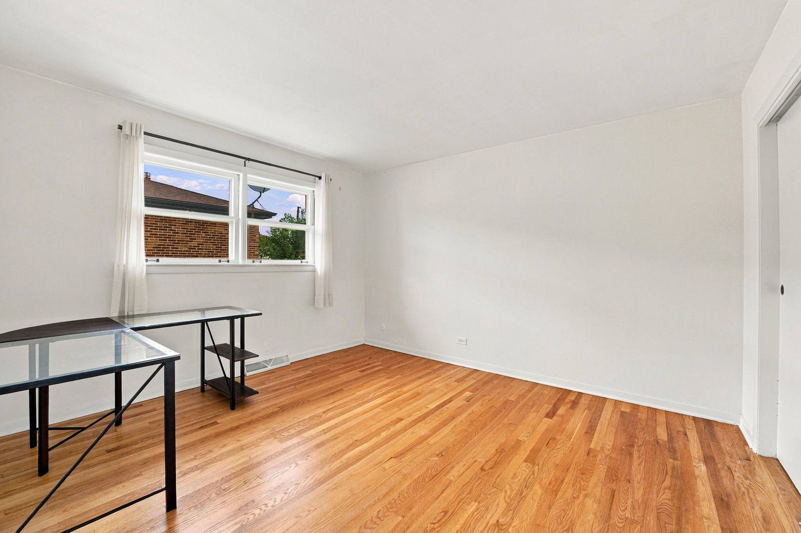 10521 Lavergne Avenue Property Photo 11
