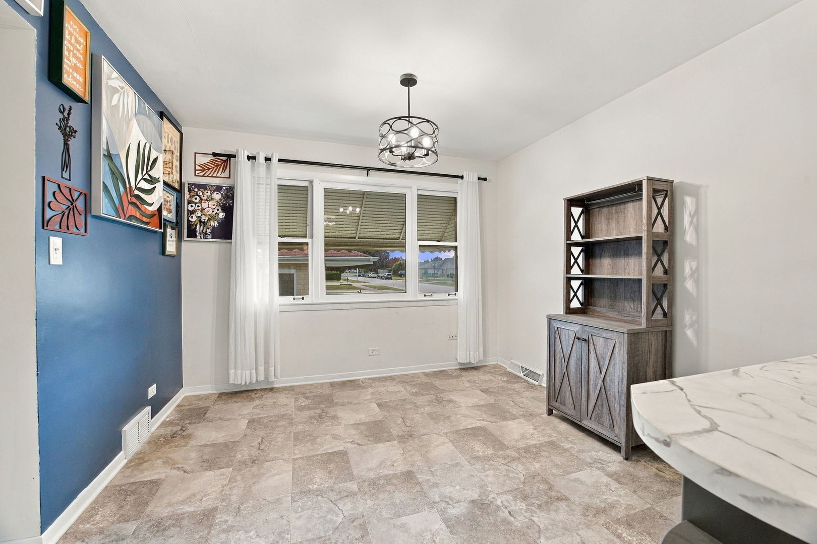 10521 Lavergne Avenue Property Photo 19