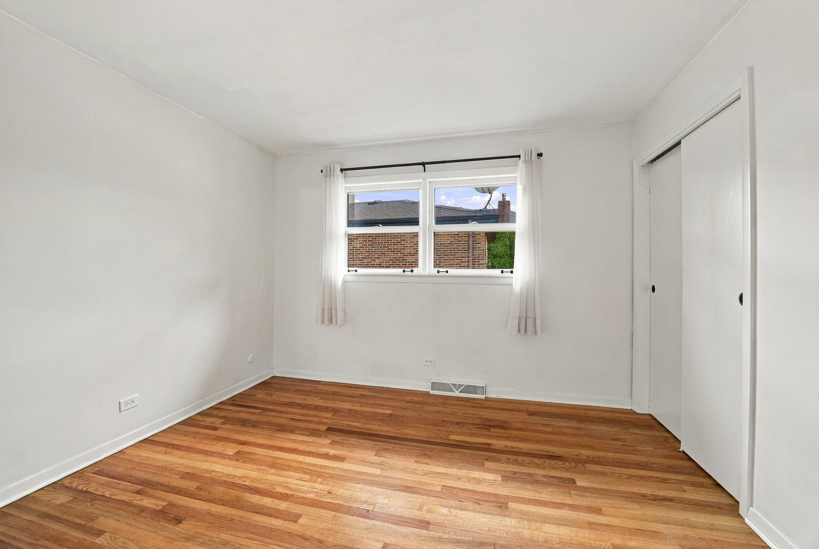 10521 Lavergne Avenue Property Photo 21