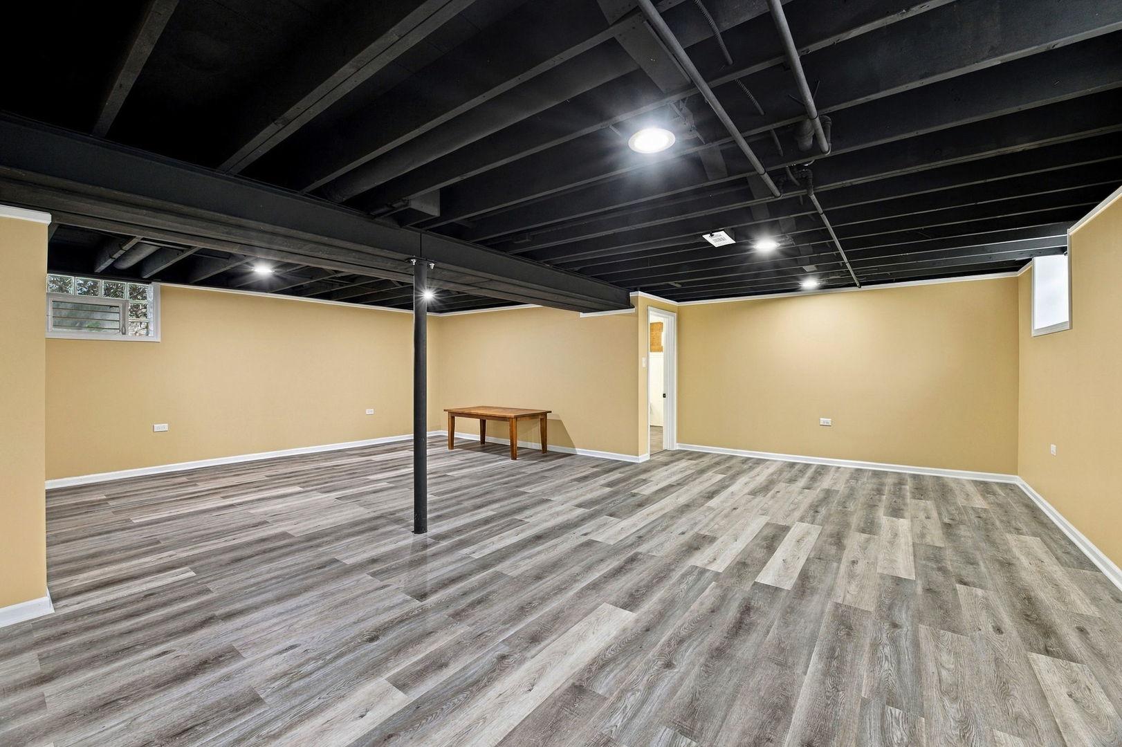 10521 Lavergne Avenue Property Photo 24