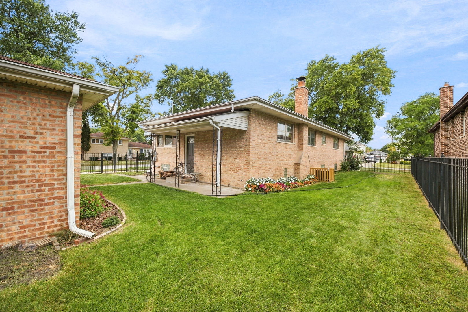 10521 Lavergne Avenue Property Photo 32