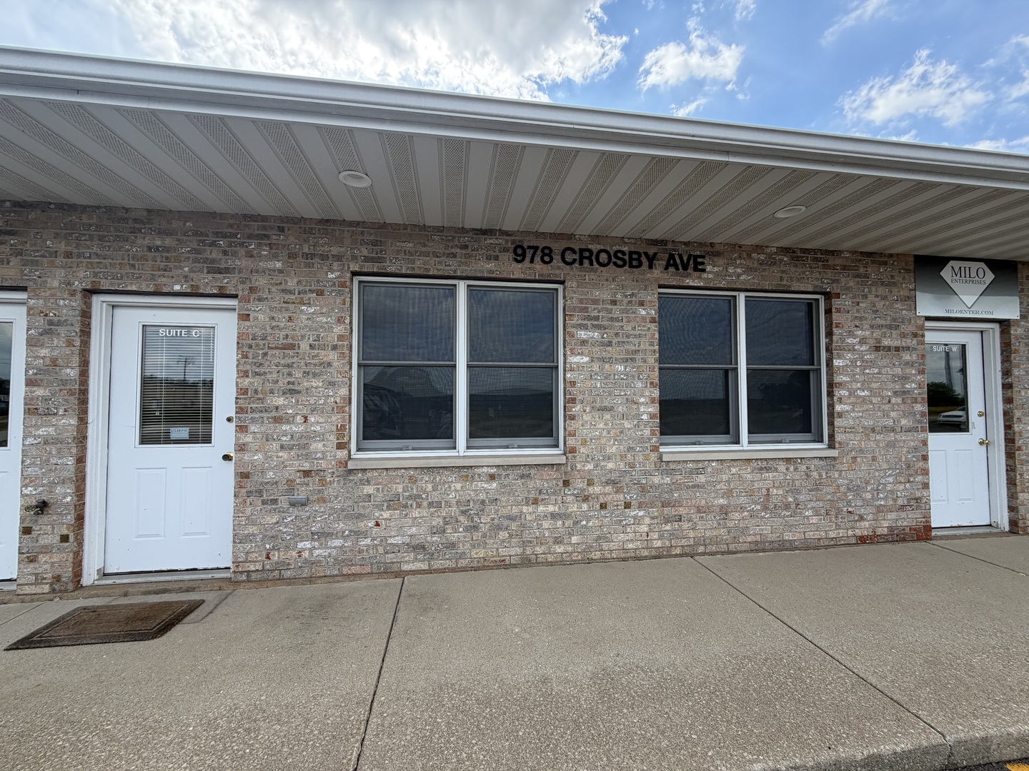 978 Crosby Avenue Property Photo 2