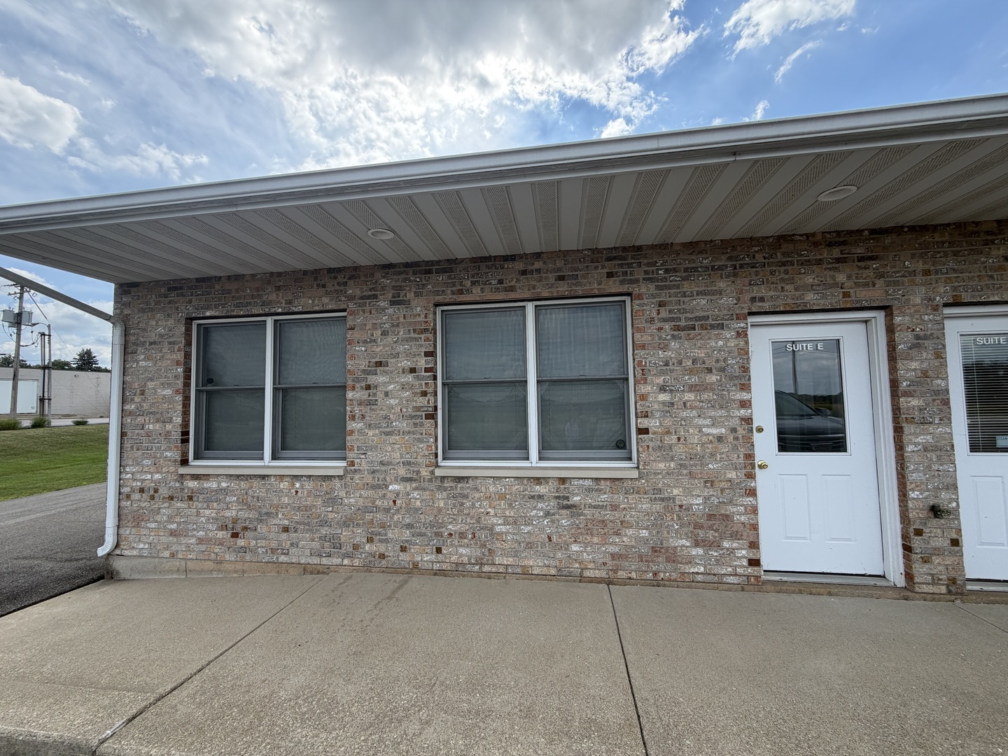 978 Crosby Avenue Property Photo 4