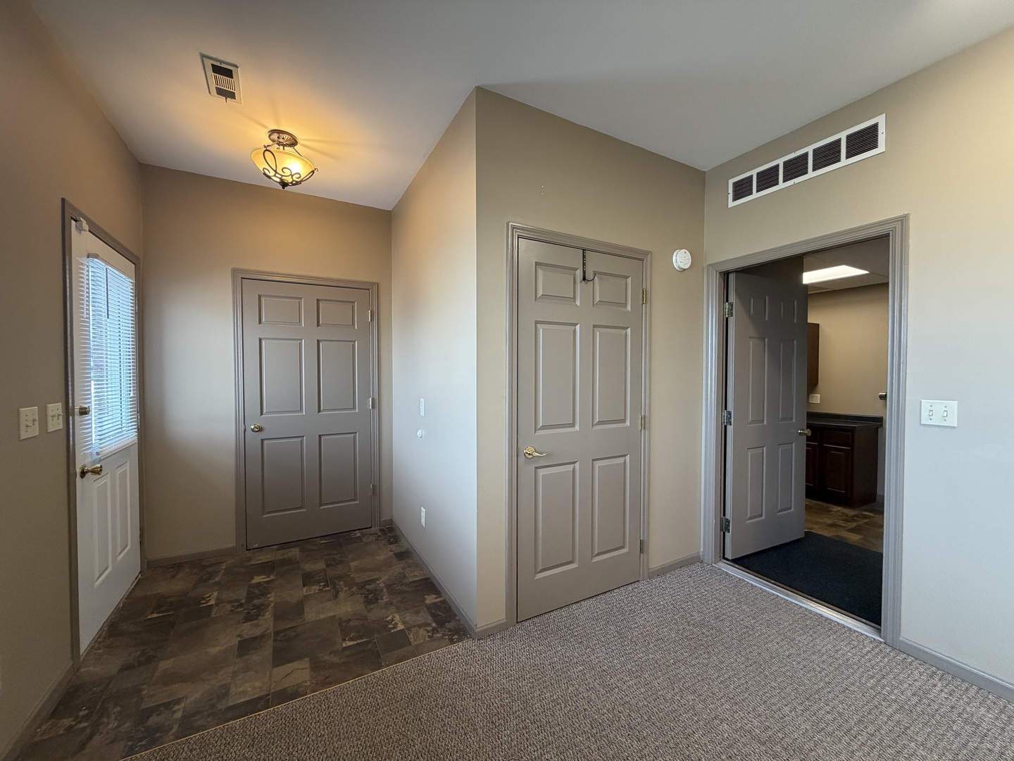 978 Crosby Avenue Property Photo 8