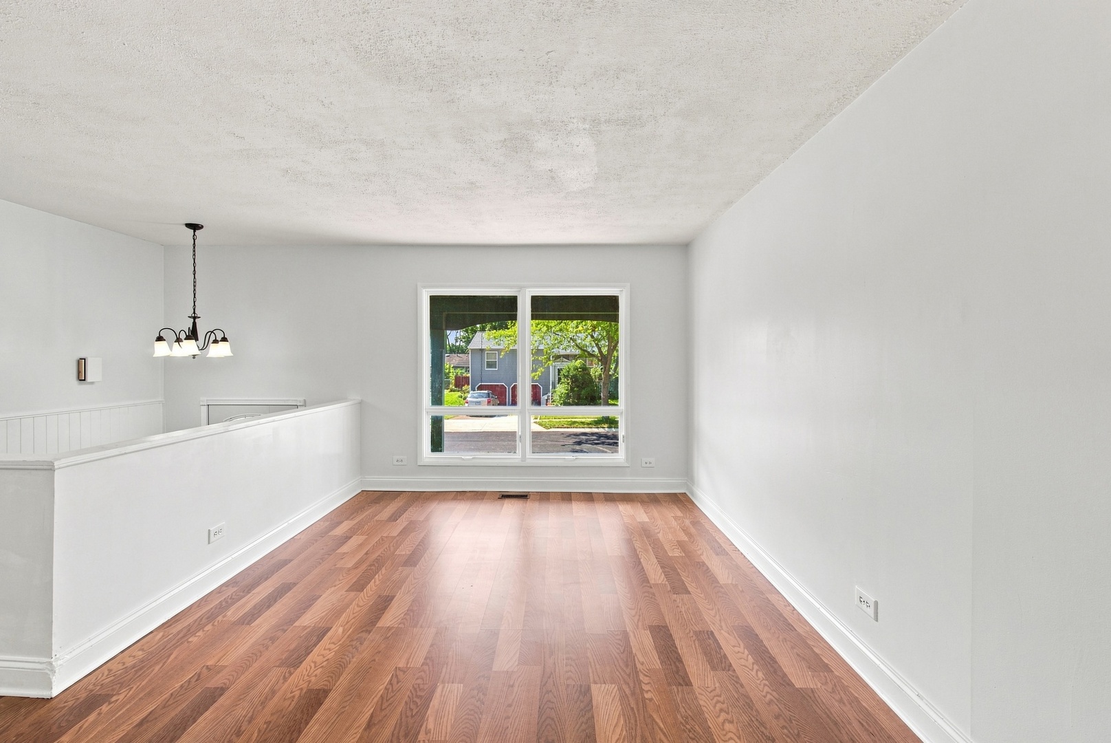 736 Dickens Avenue Property Photo 6