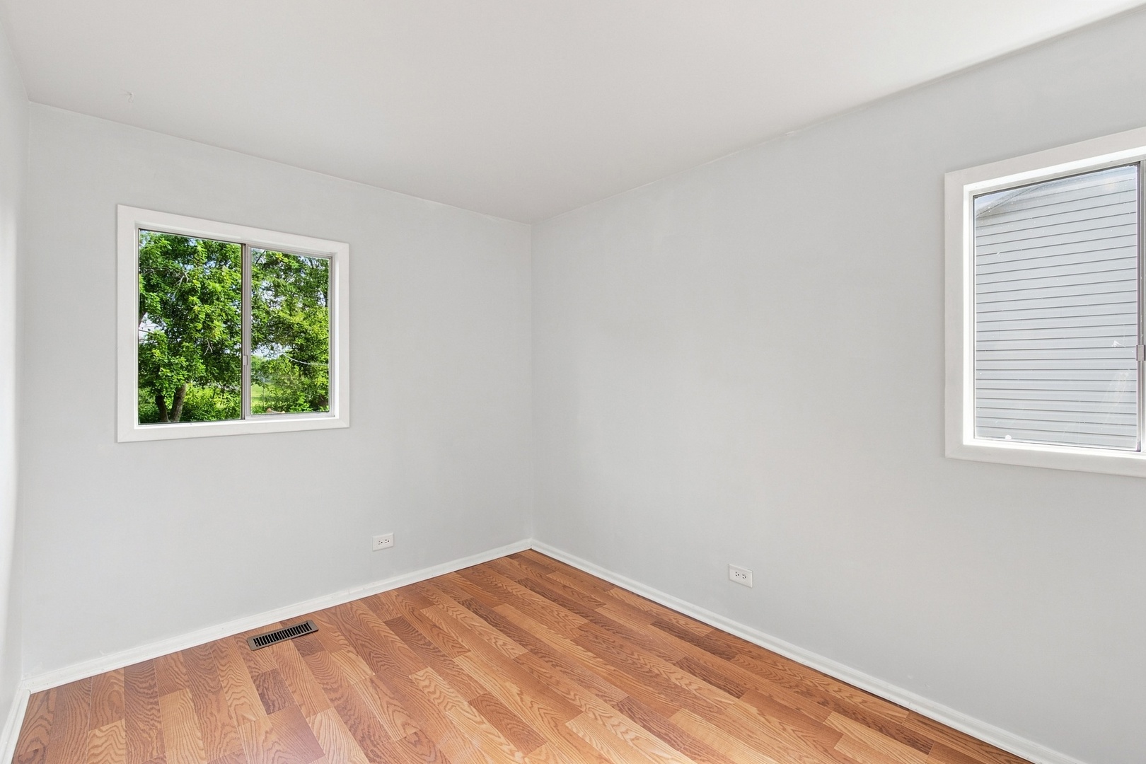 736 Dickens Avenue Property Photo 15