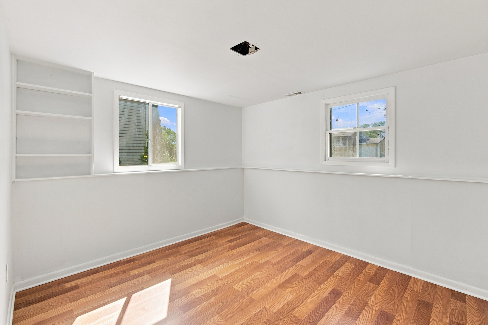 736 Dickens Avenue Property Photo 17
