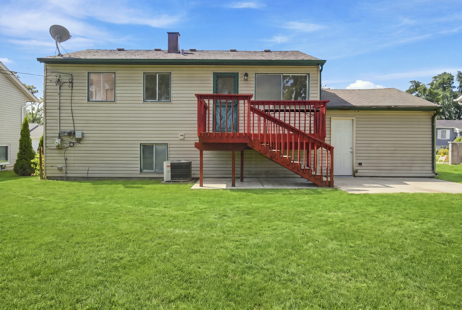736 Dickens Avenue Property Photo 27
