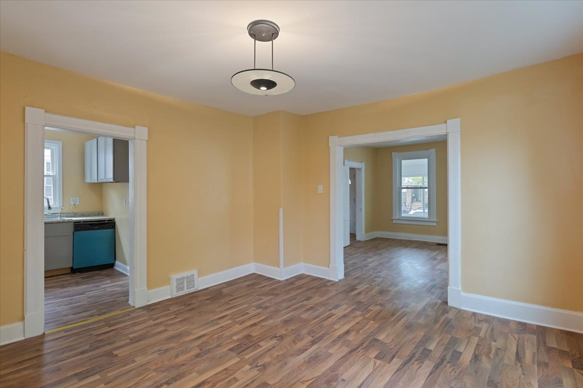 1912 Emerson Street Property Photo 9