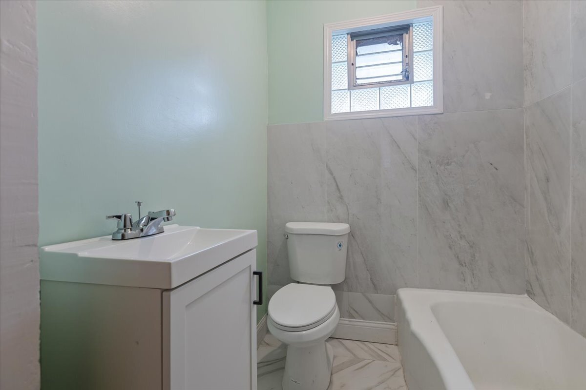 1912 Emerson Street Property Photo 12