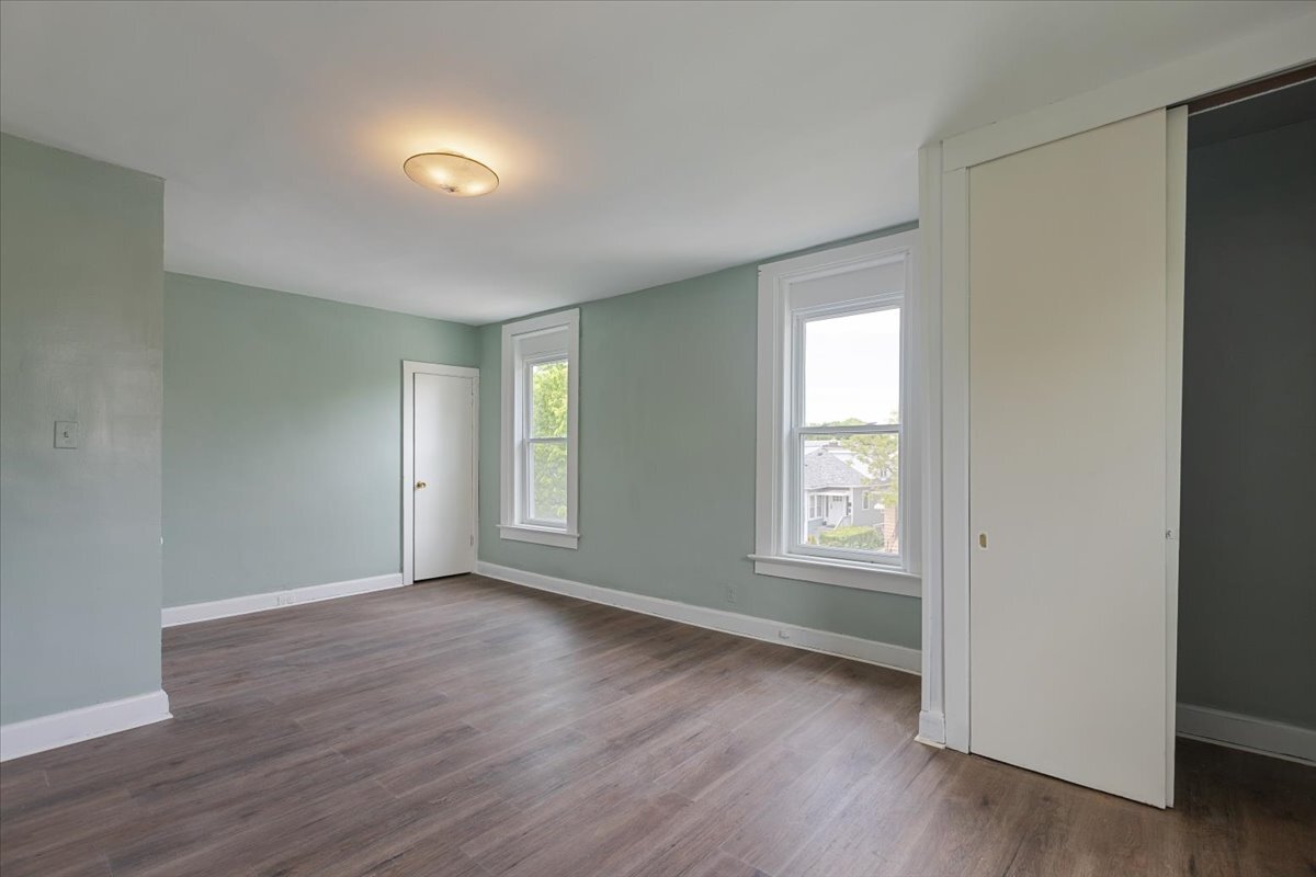 1912 Emerson Street Property Photo 17