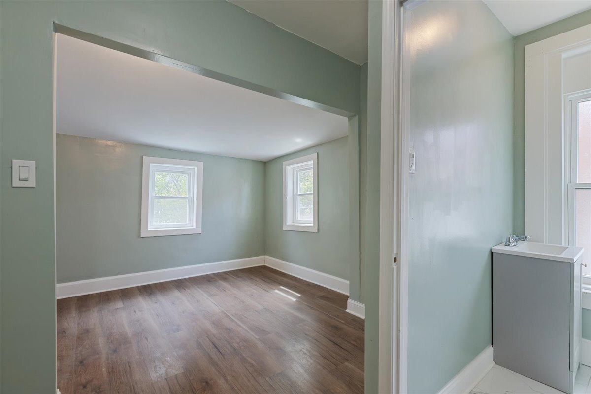 1912 Emerson Street Property Photo 18