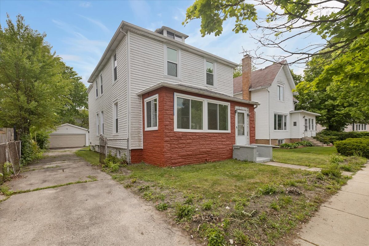 1912 Emerson Street Property Photo 28