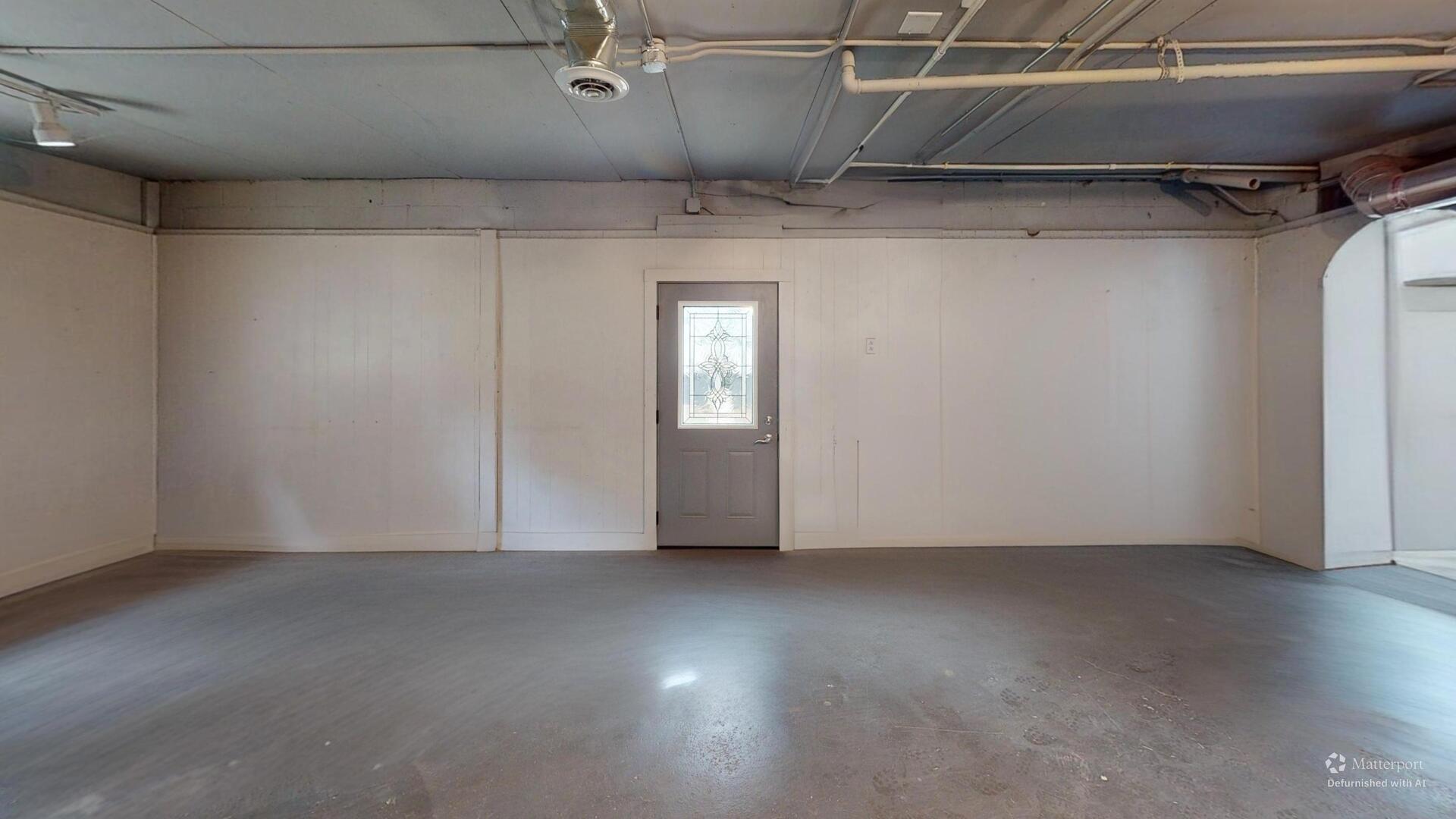 52 N Adams Street Property Photo 10