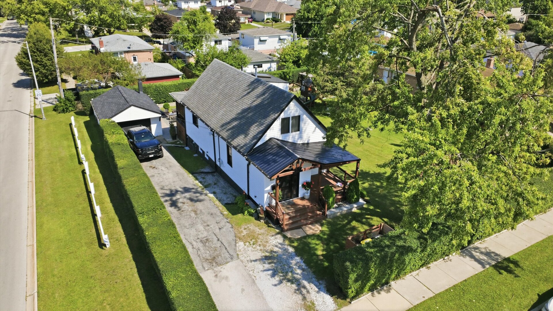 10801 Menard Avenue Property Photo 2
