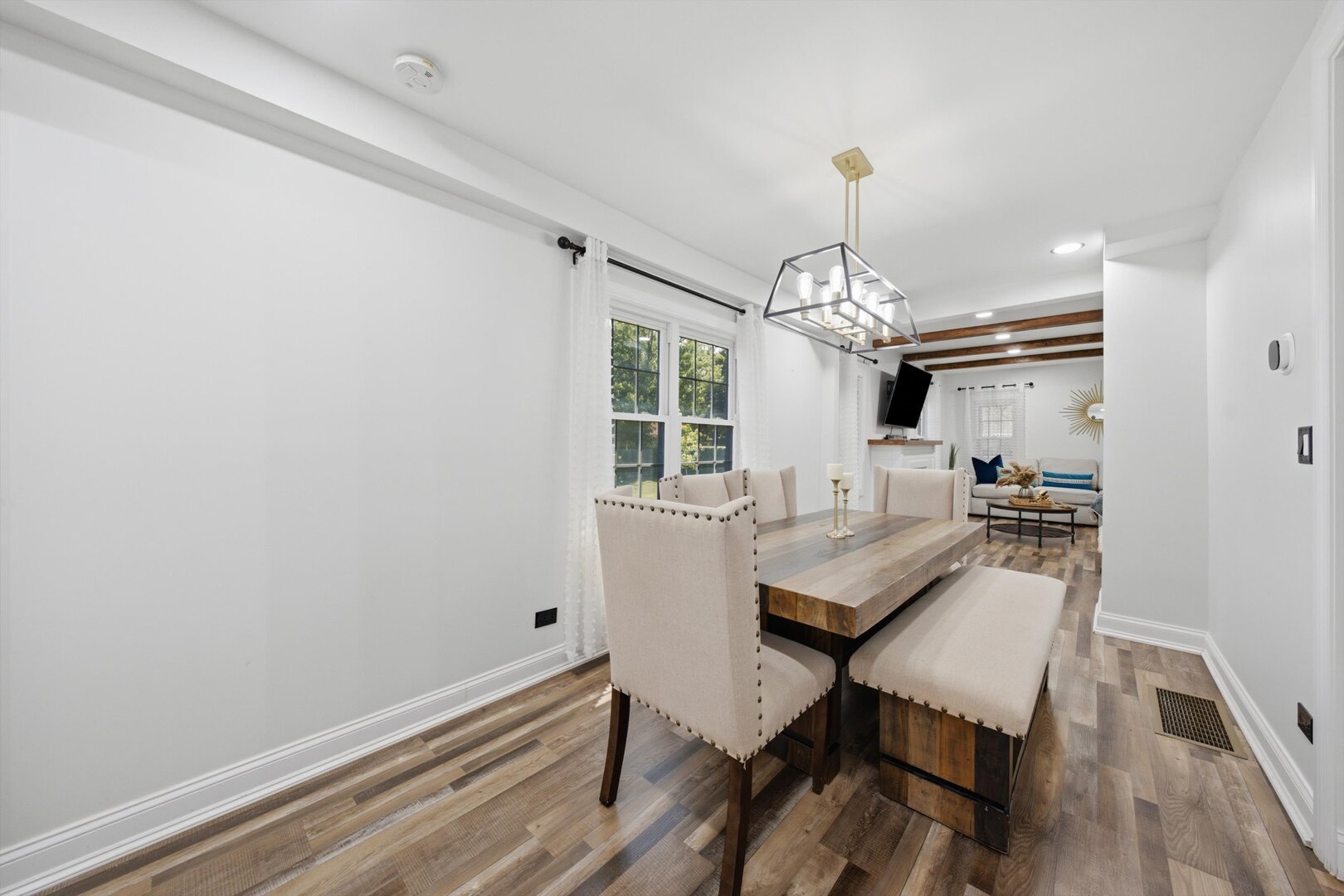 10801 Menard Avenue Property Photo 10