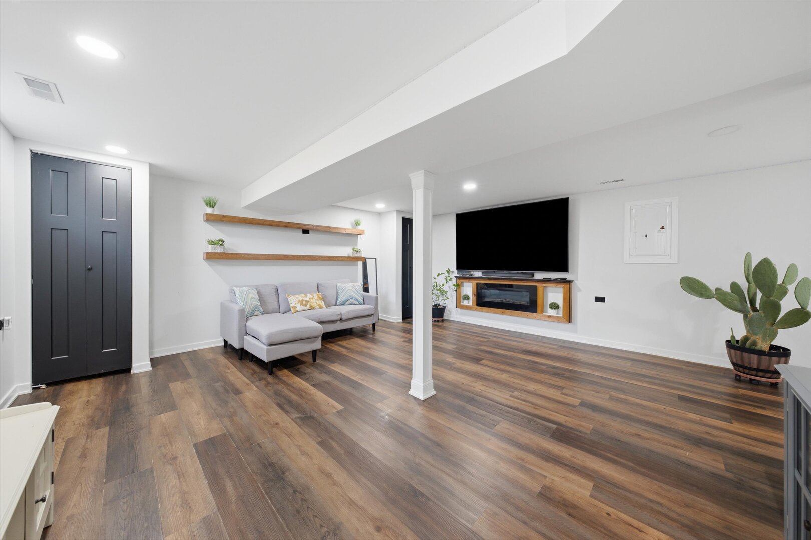 10801 Menard Avenue Property Photo 33