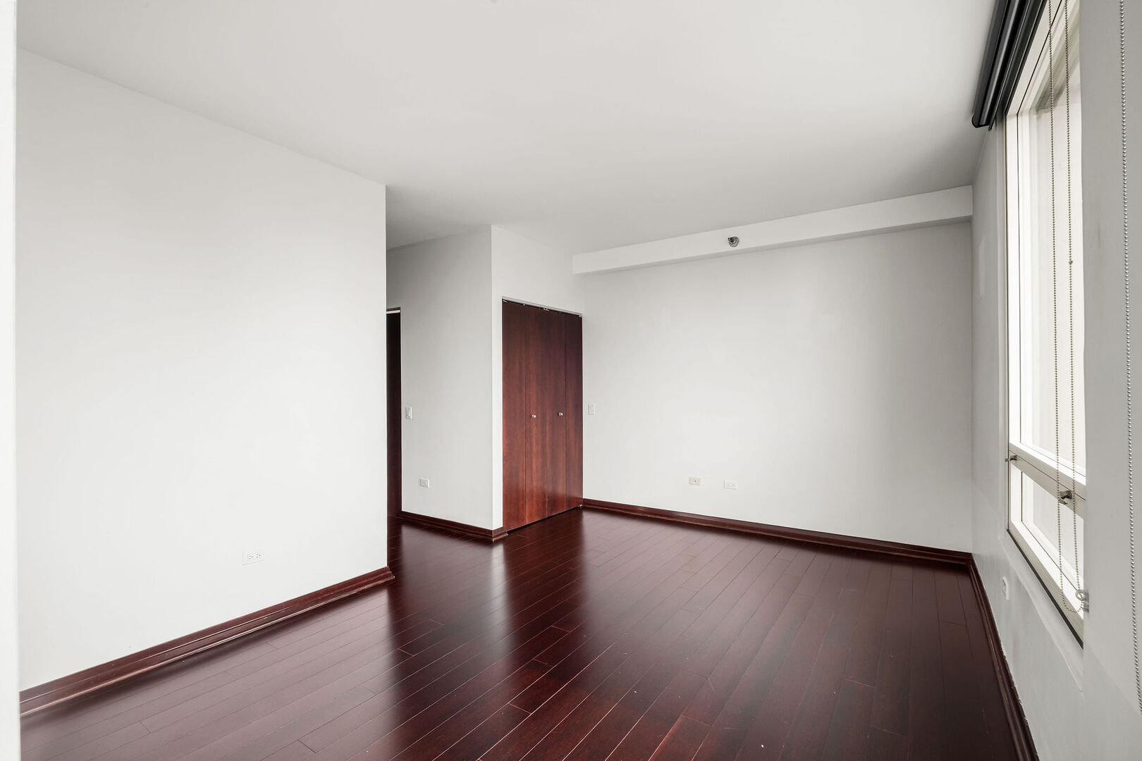 33 W Ontario Street 42es Property Photo 9