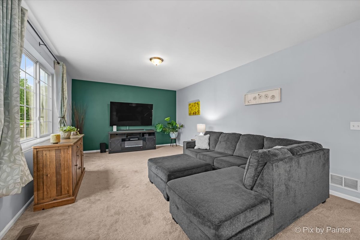 1340 Evergreen Lane Property Photo 11