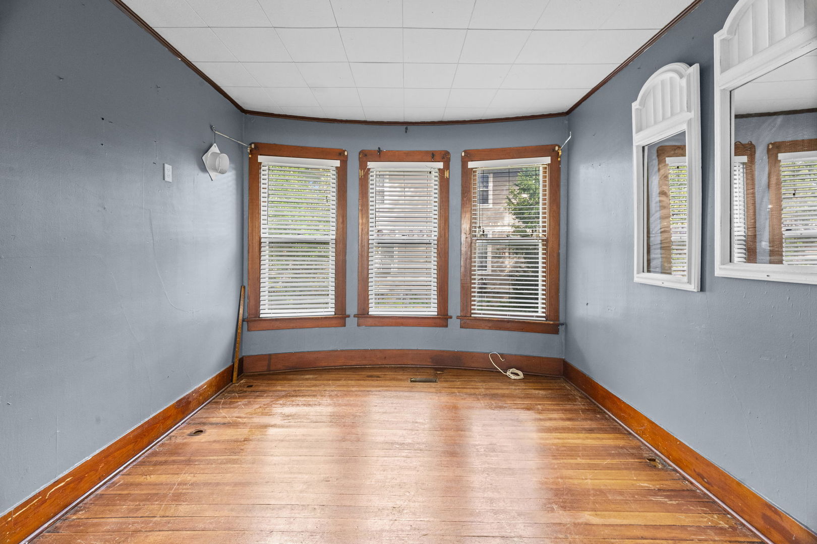 448 Grand Avenue Property Photo 8