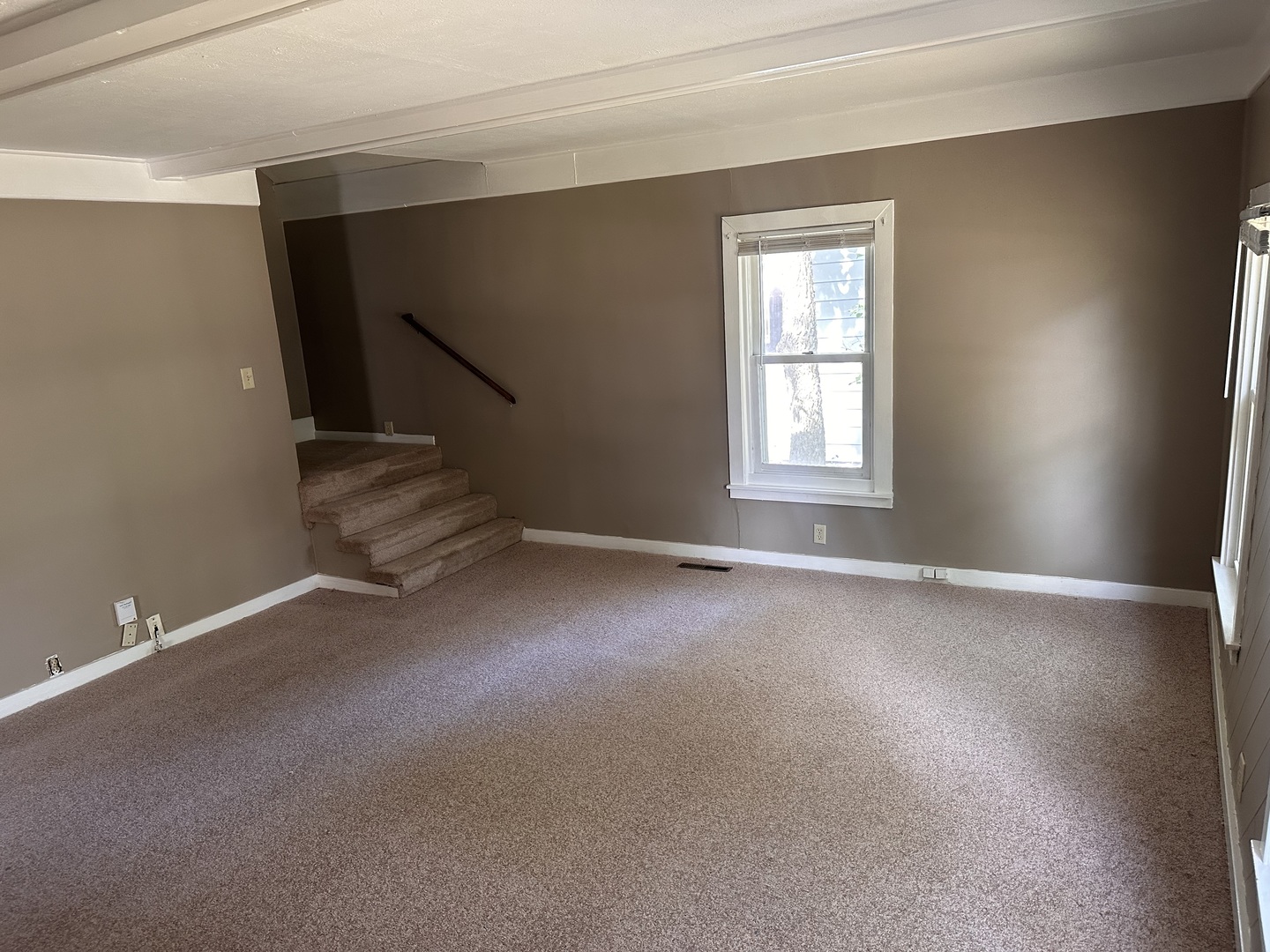607 Leonard Avenue Property Photo 4