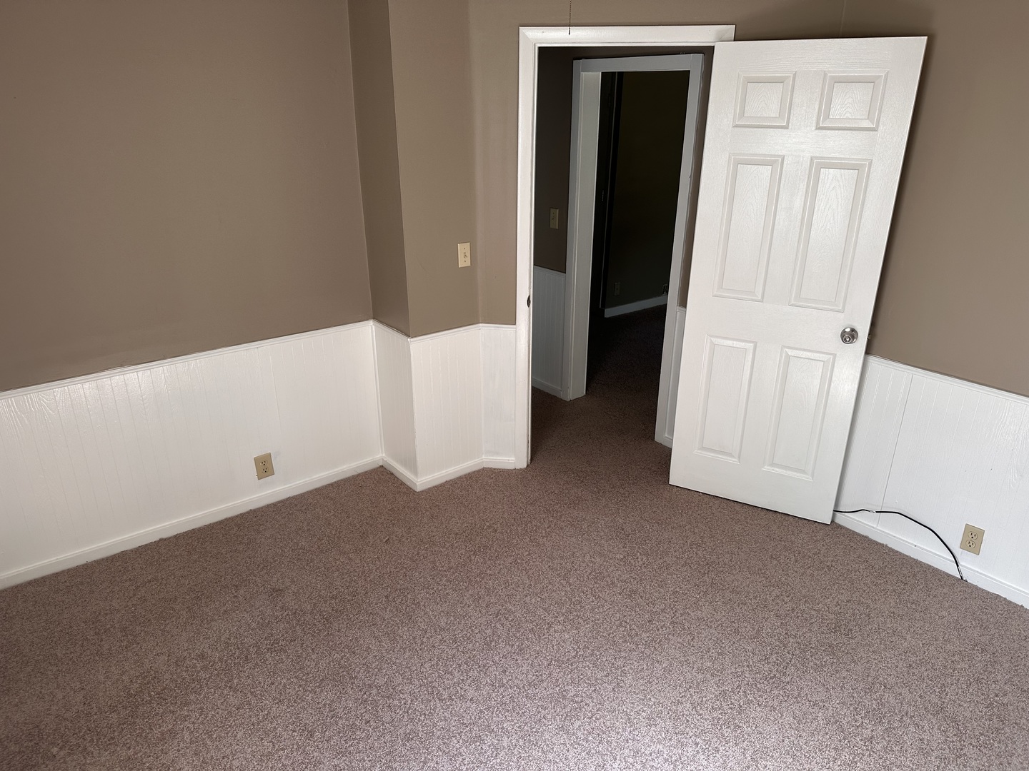 607 Leonard Avenue Property Photo 6