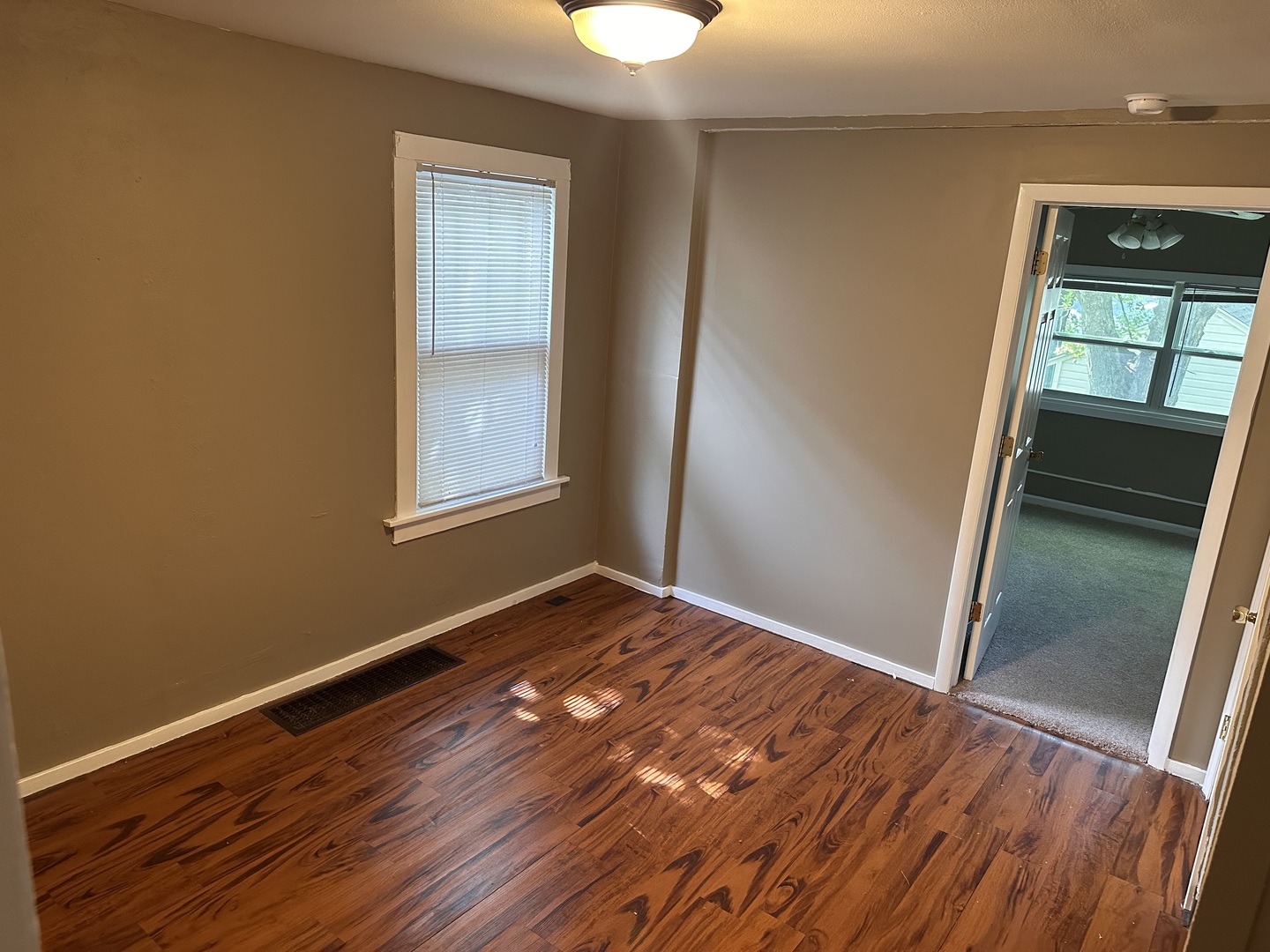607 Leonard Avenue Property Photo 8