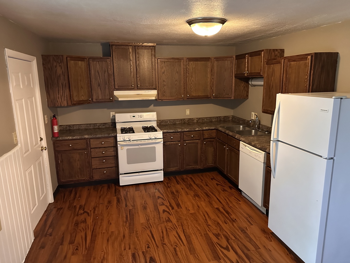 607 Leonard Avenue Property Photo 10