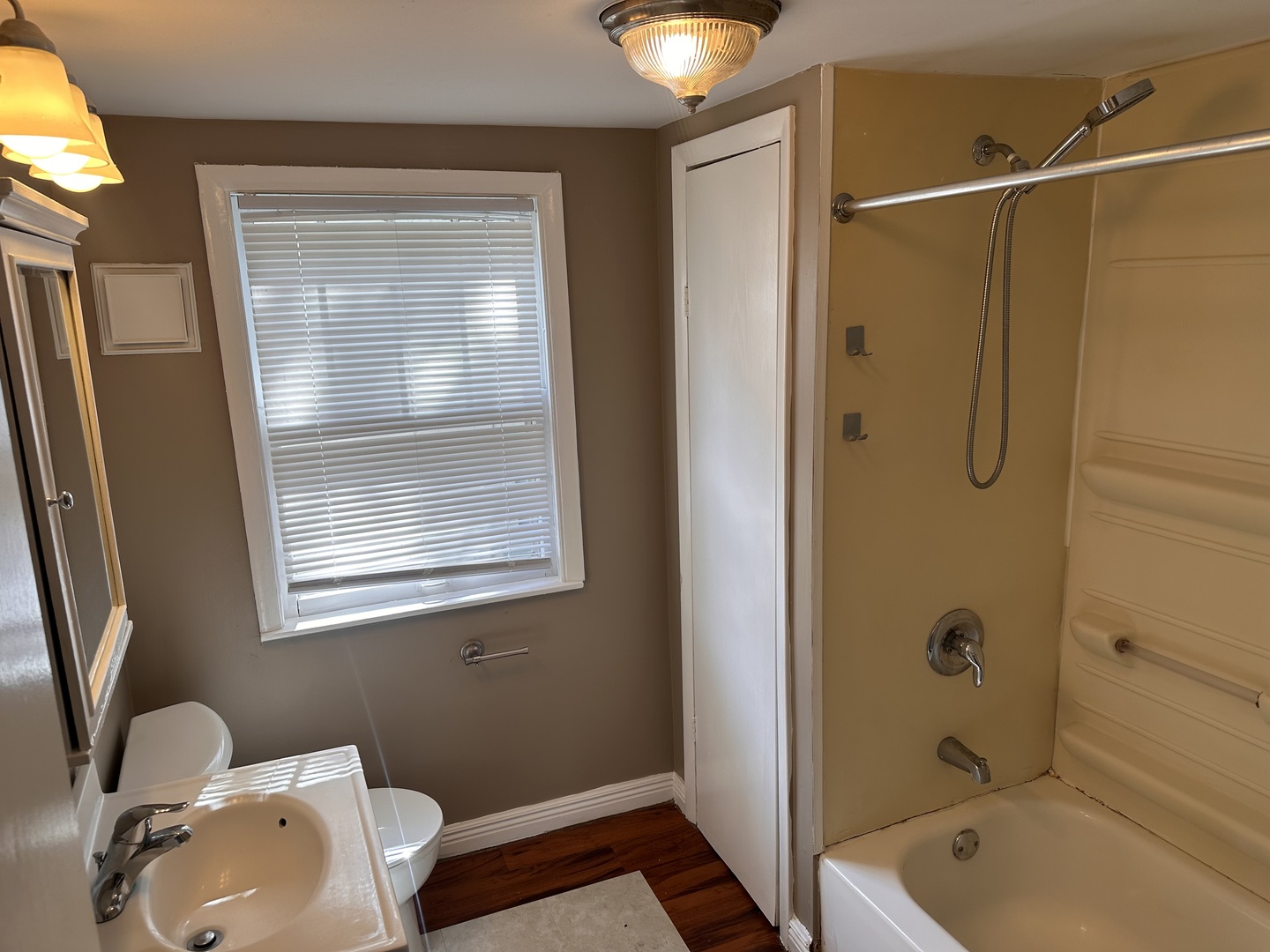 607 Leonard Avenue Property Photo 16