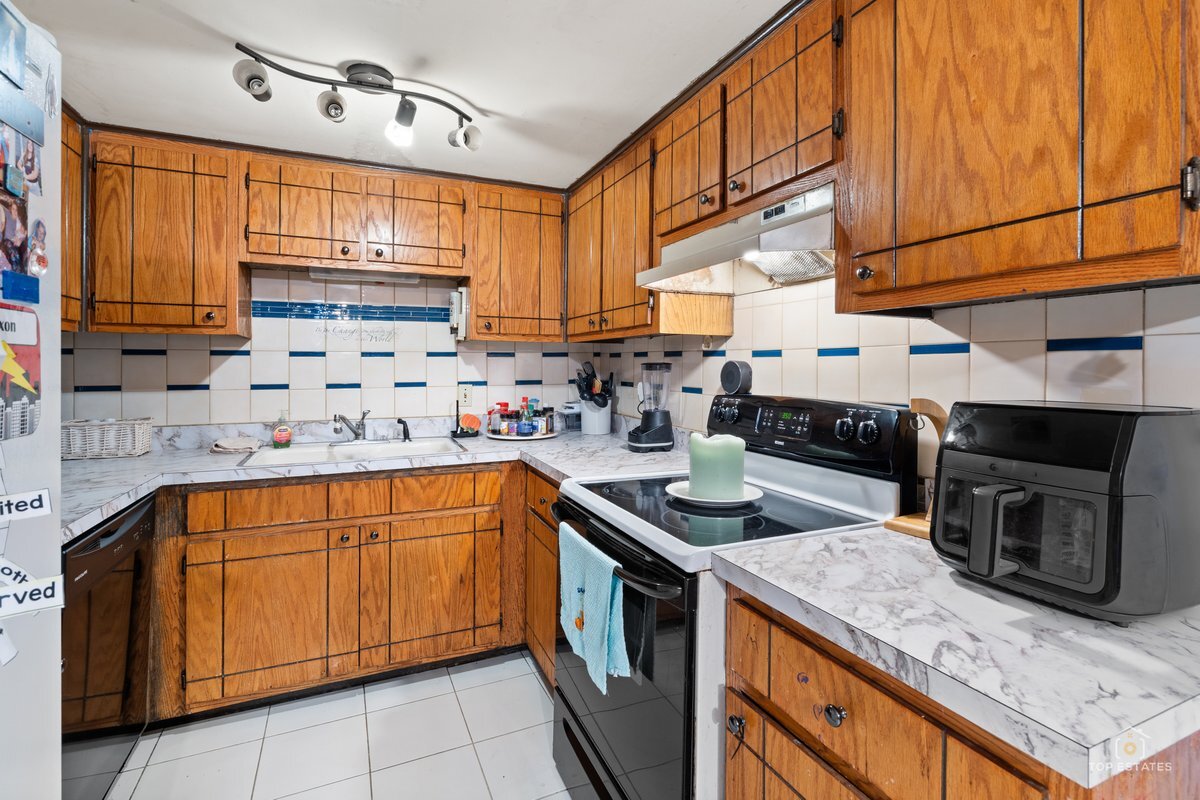 12756586 Property Photo 9