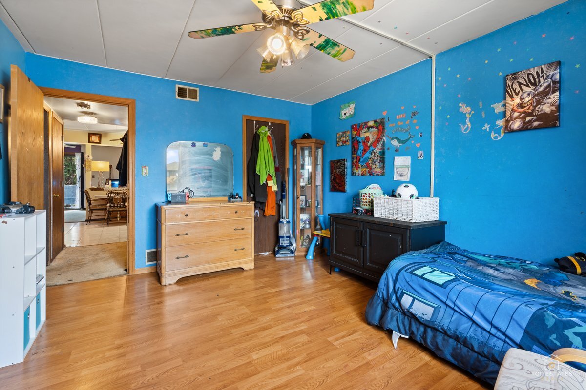 12756586 Property Photo 14