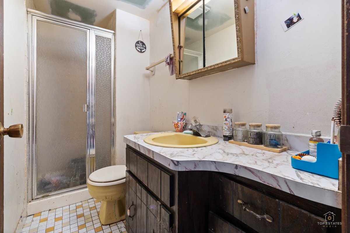 12756586 Property Photo 18