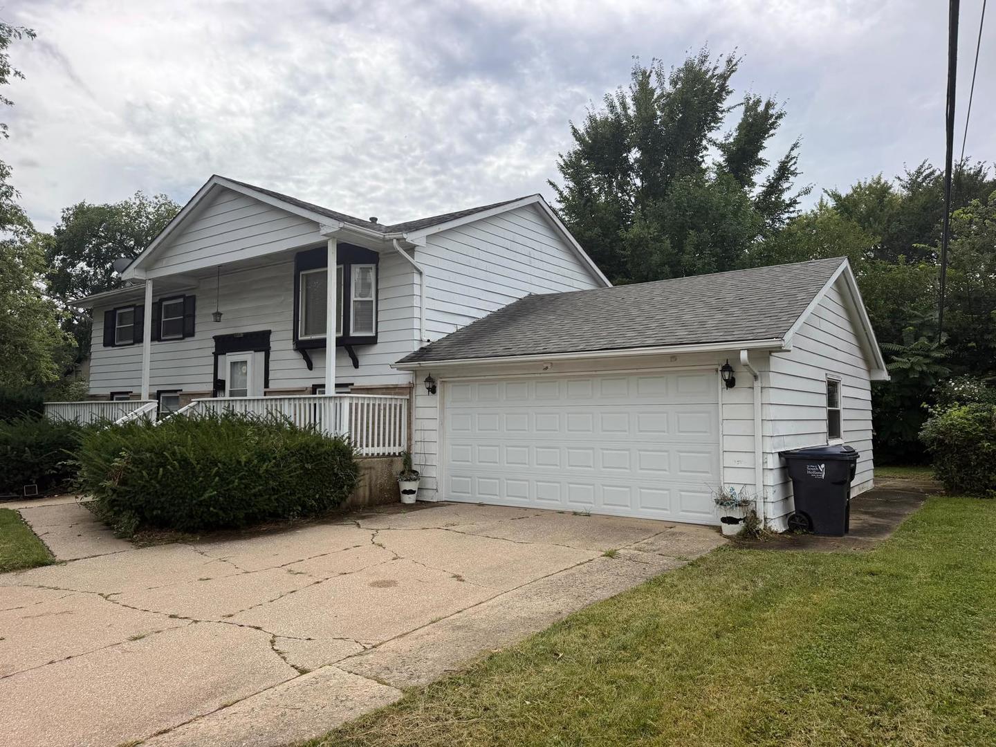 15726 Avalon Avenue Property Photo 1