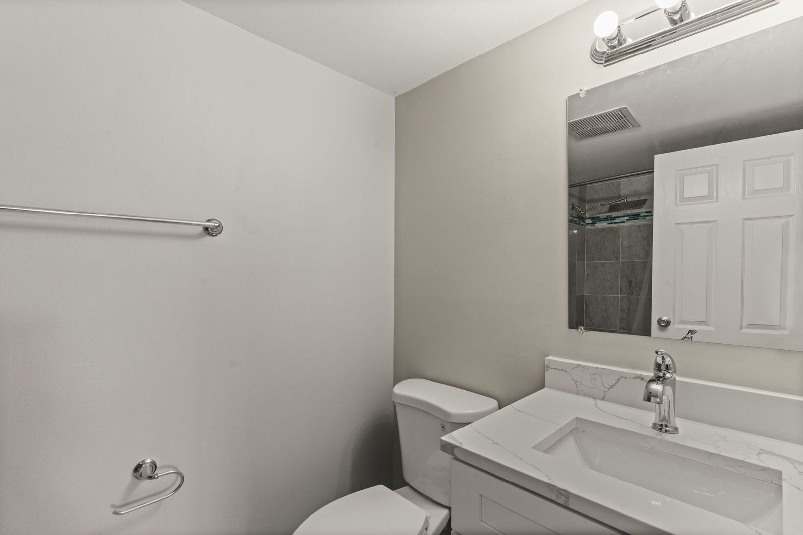 924 S Lake Court 105 Property Photo 20