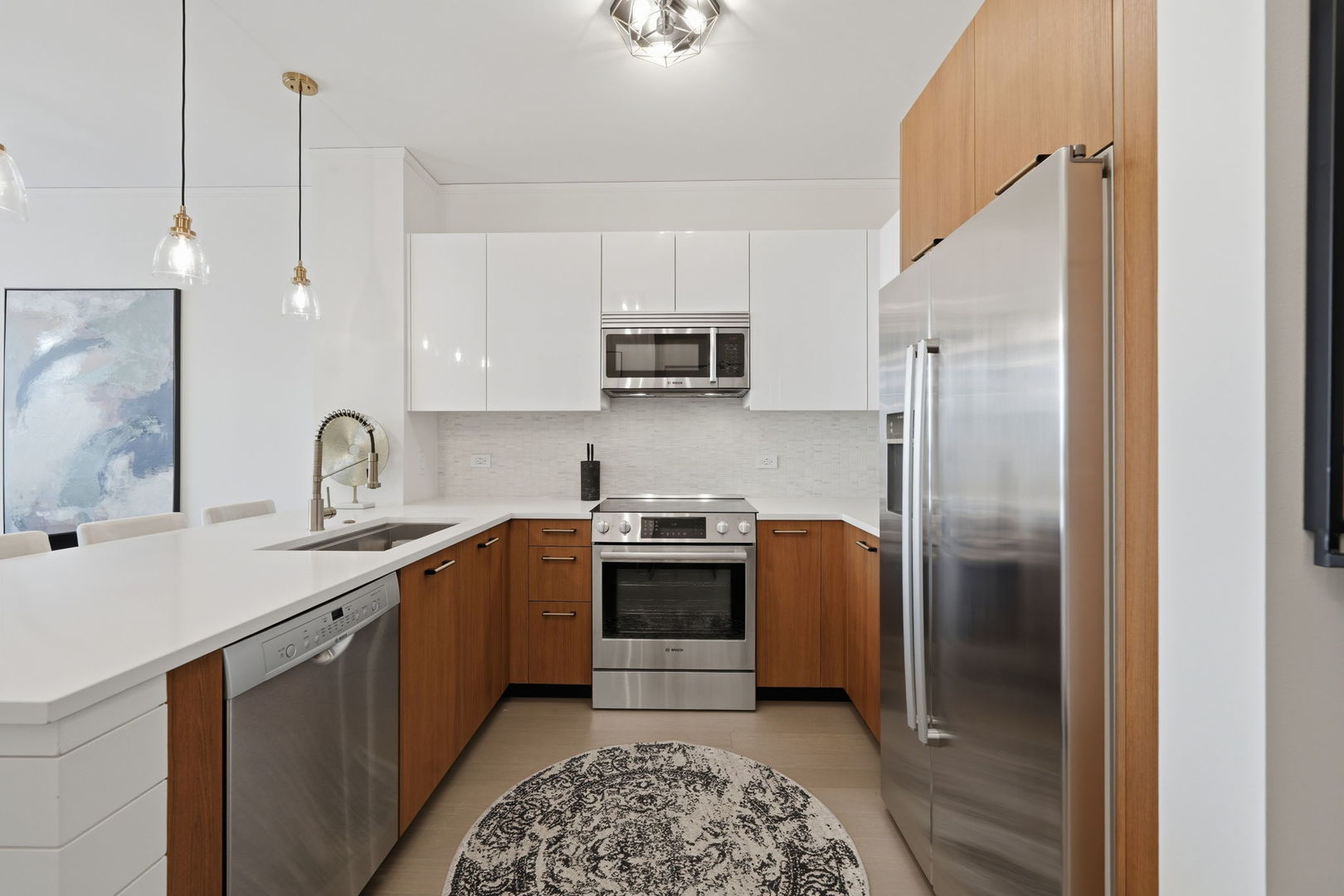 1901 S Calumet Avenue 2411 Property Photo 3