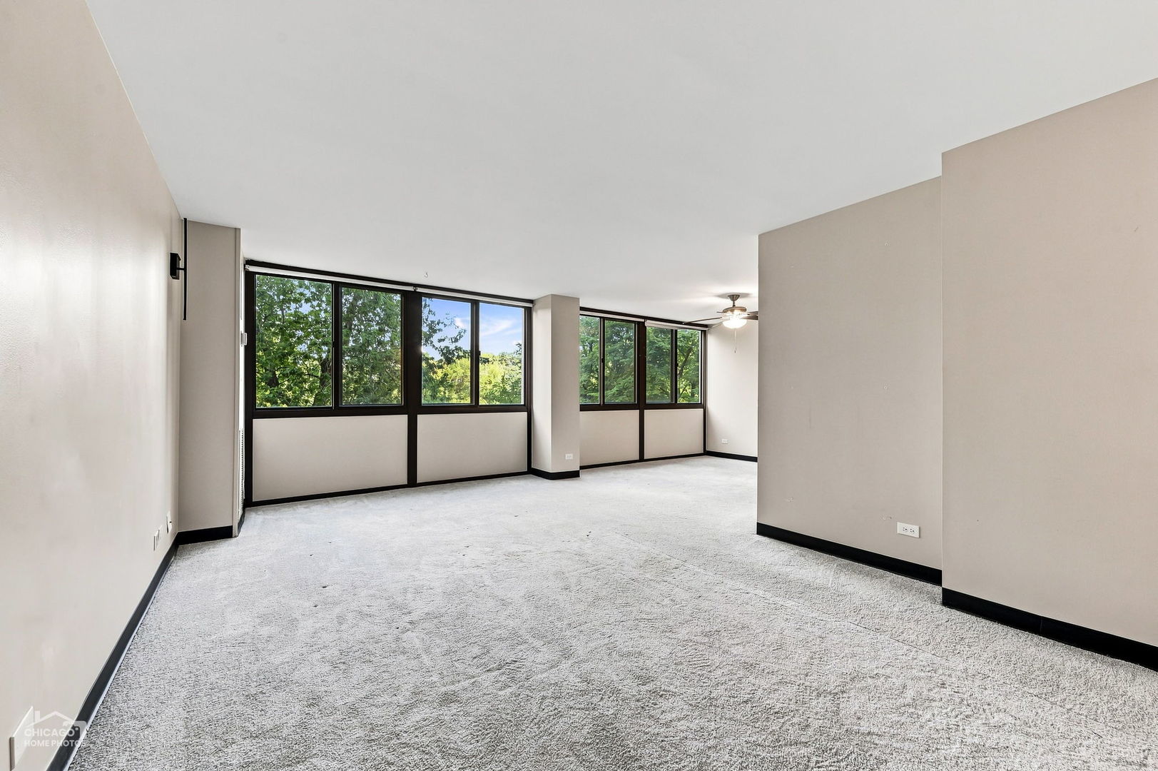 4850 S Lake Park Avenue 308b Property Photo 11