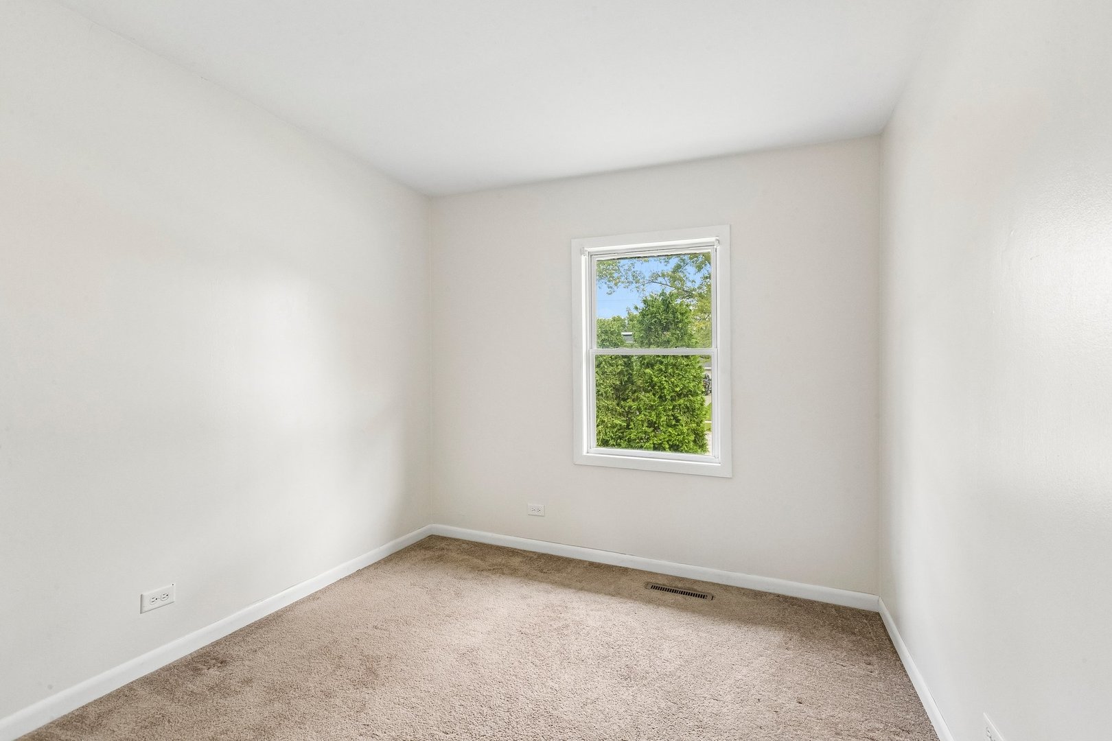 875 Larkdale Row Property Photo 17